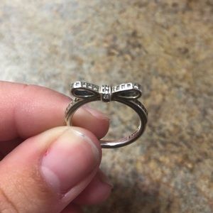 Pandora Classic Bow Ring Size 50 (5)